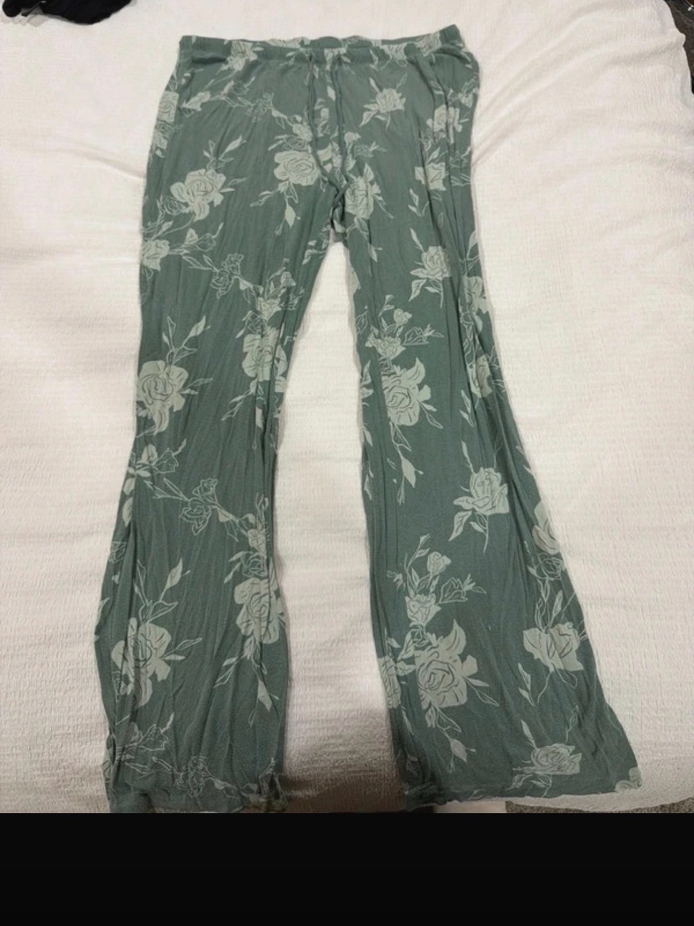 Auden Sage Green Floral Wide-Leg Jeans